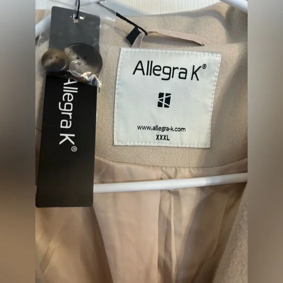 Women's Tan Coat- XXXL - Picture 2 of 4